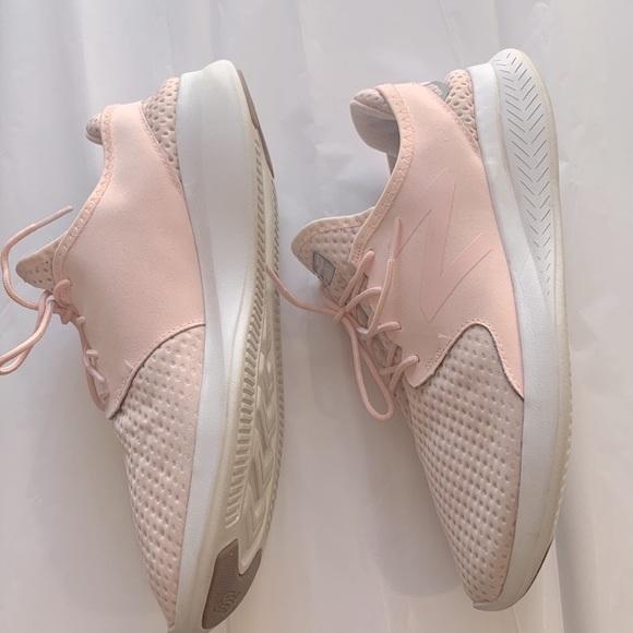 New Balance Fuelcore Coast Light Pink Tennis Shoe 10 - Picture 2 of 5